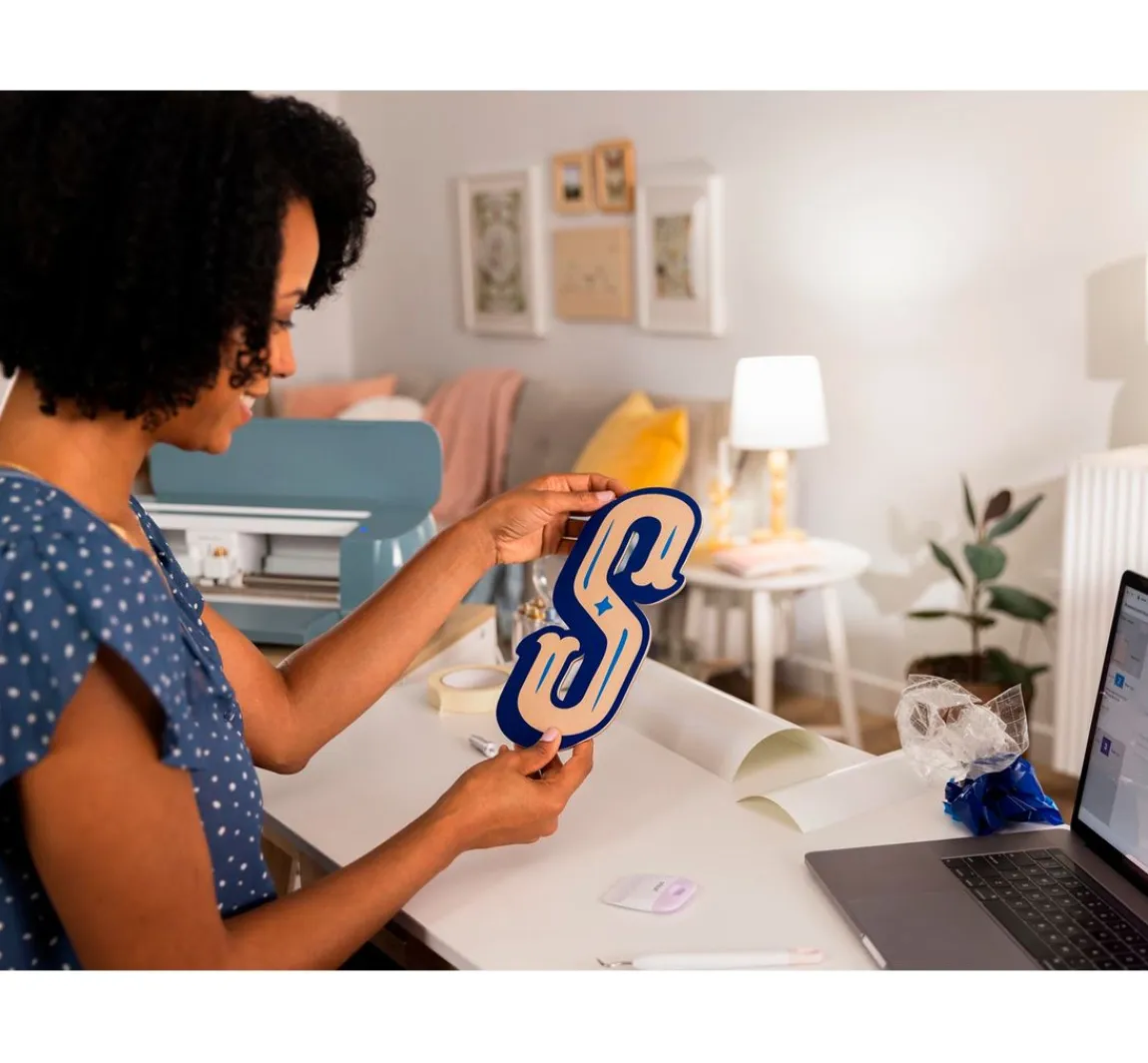 Hot Cricut Maker 4 + Essentials-Bundle