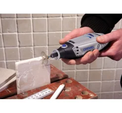 Outlet DREMEL 3000, inkl. 5-tlg. Zubehör
