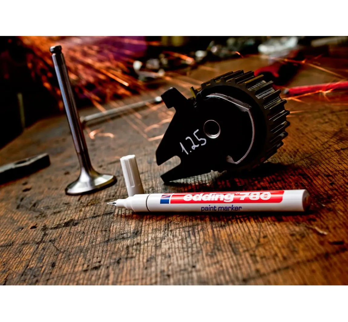 New edding 780 "Glanzlackmarker"