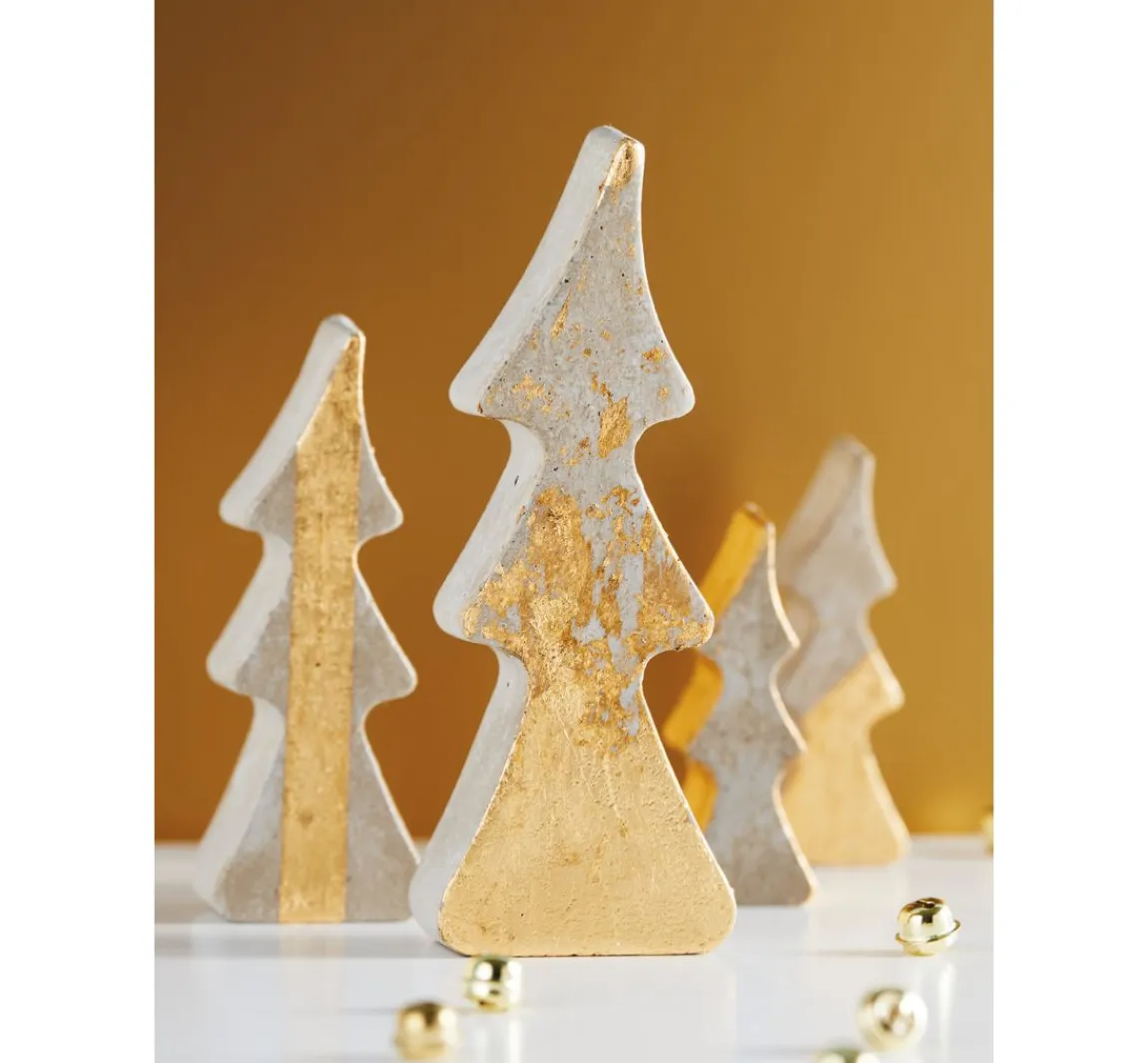 Hot Rayher Gießform "4 Tannenbäume", ca. 8-16 cm