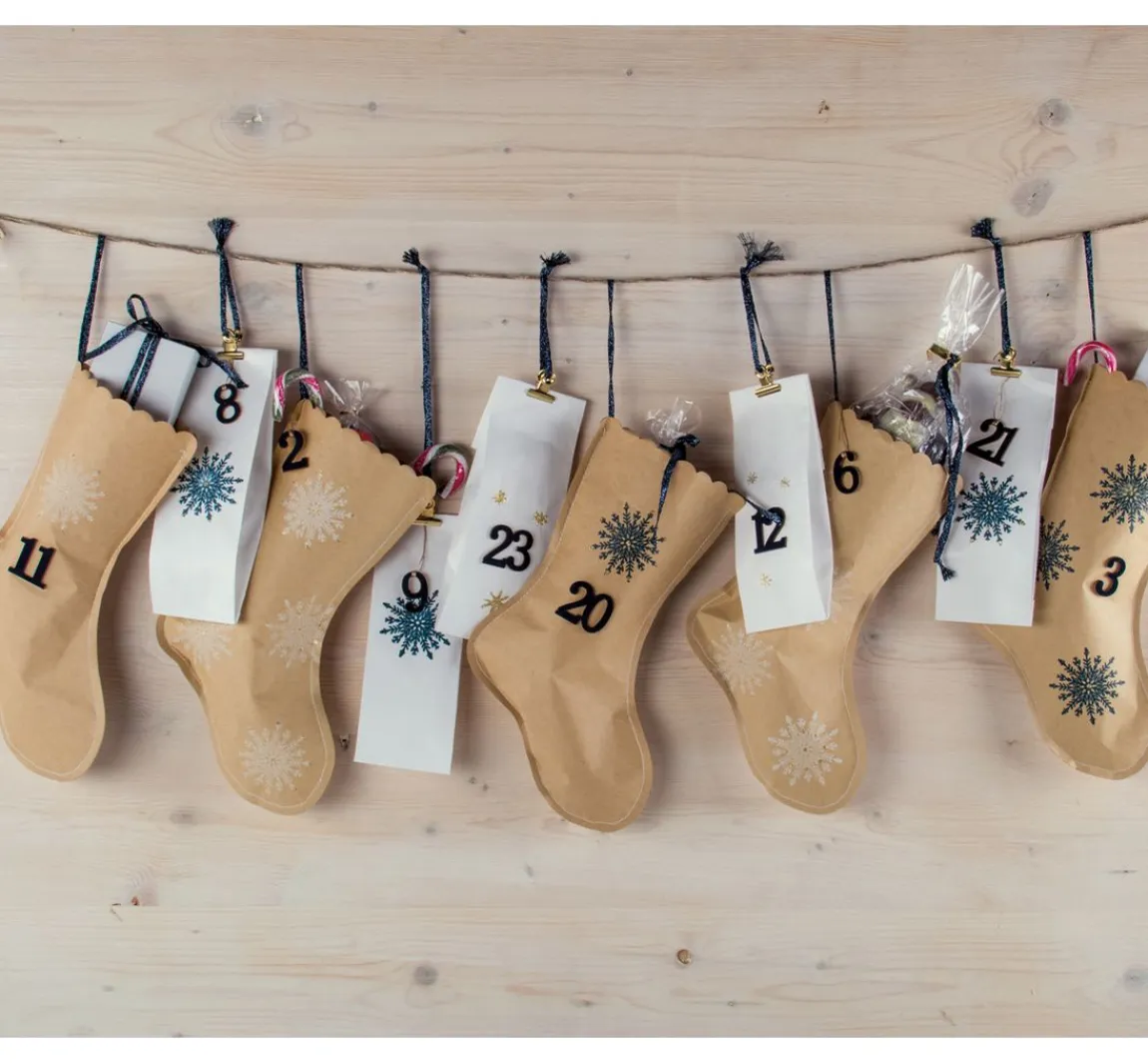 Outlet Rayher Papier-Weihnachtsstrümpfe