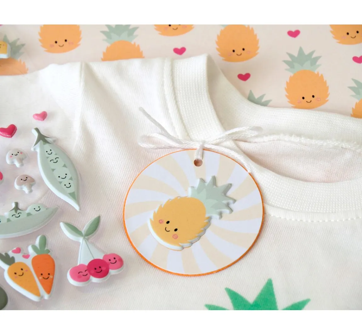 Clearance Artemio Puffy Sticker "Vitamine"