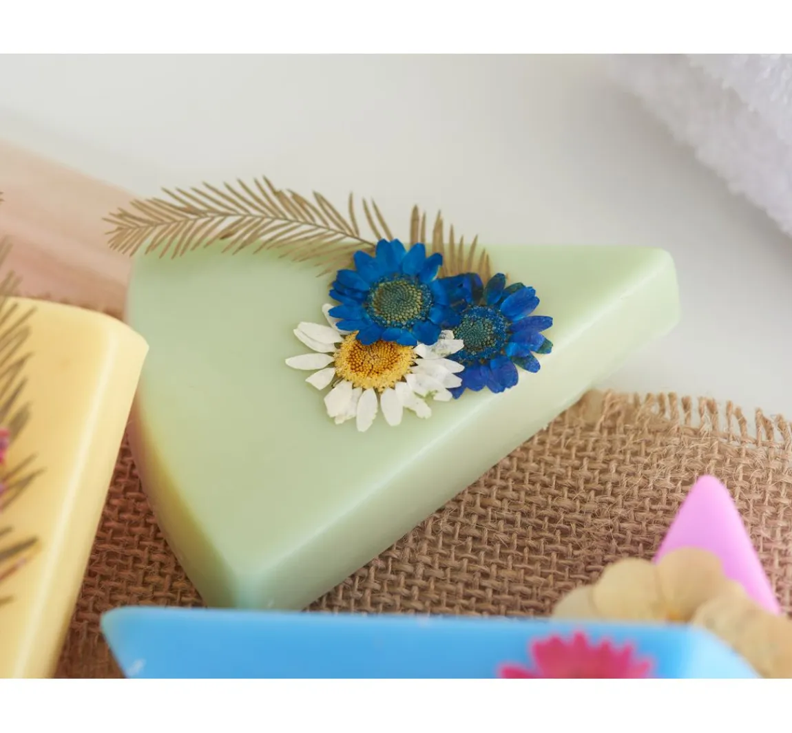 Online CREARTEC Seifenfarben Set "Flower"